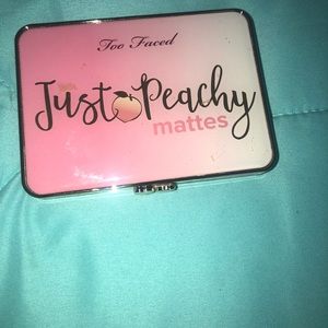 Too Faced just peachy mattes eyeshadow palette